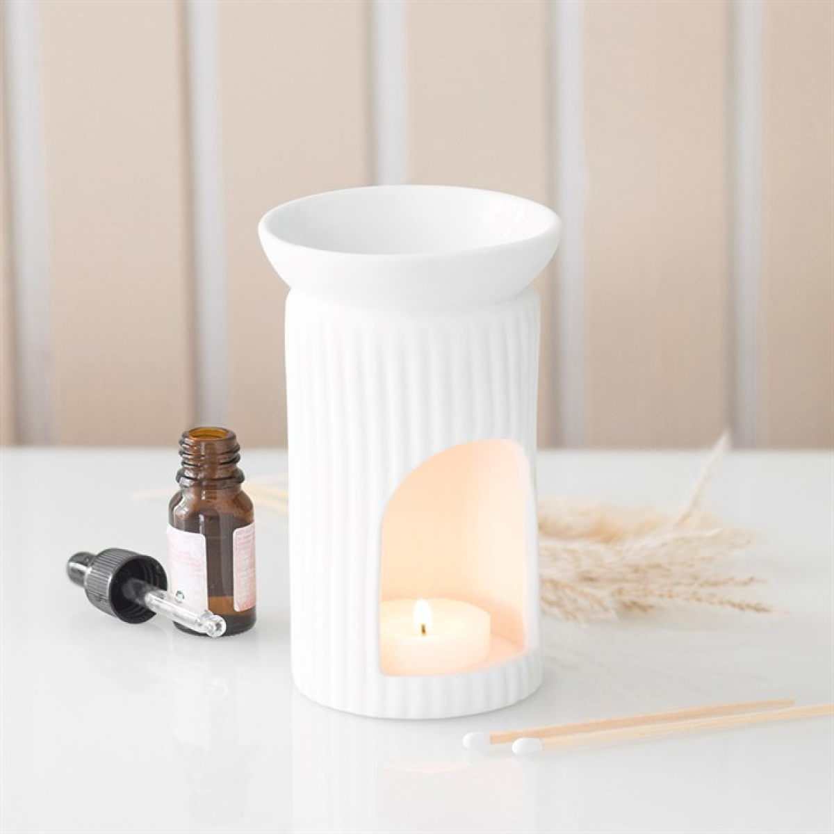 Ribbed Column Oil Burner